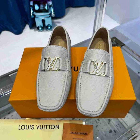 Louis Vuitton Moccasins LU0303