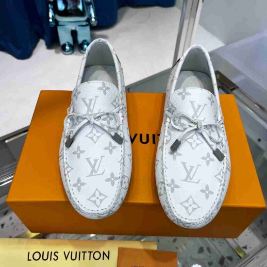 Louis Vuitton Moccasins LU0304