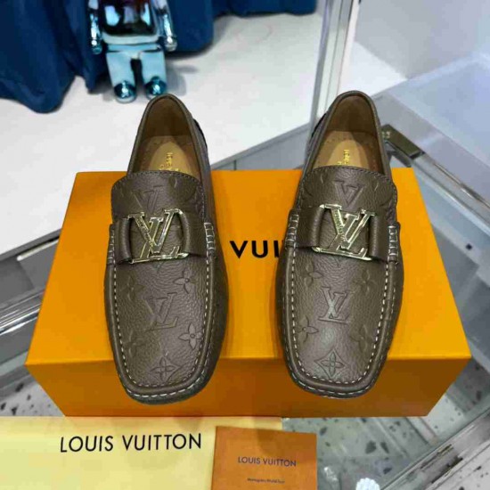 Louis Vuitton Moccasins LU0305