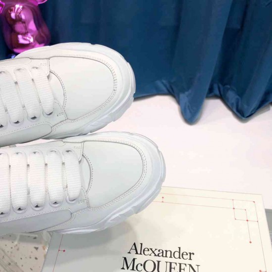 Alexander McQueen  Sneaker AM0056