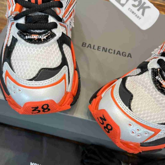 Balenciaga     Sneakers BA0126