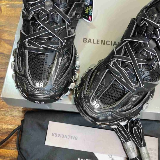 Balenciaga     Sneakers BA0145
