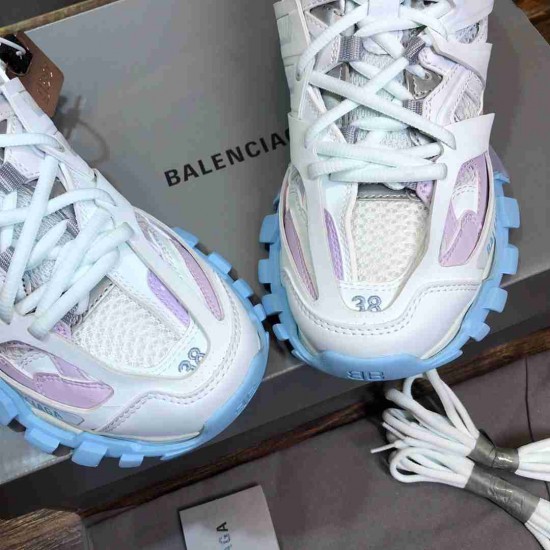 Balenciaga     Sneakers BA0147