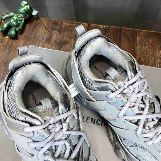 Balenciaga     Sneakers BA0158