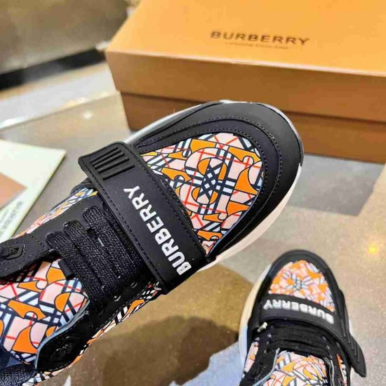 Burberry  Sneaker BU0040