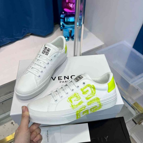 Givenchy  Sneakers GI0043