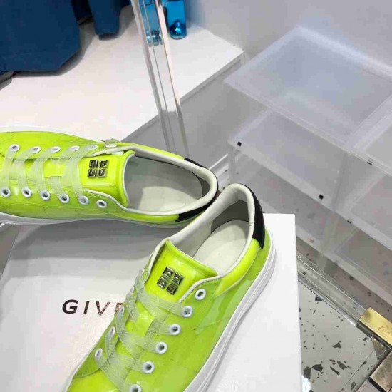 Givenchy  Sneakers GI0050