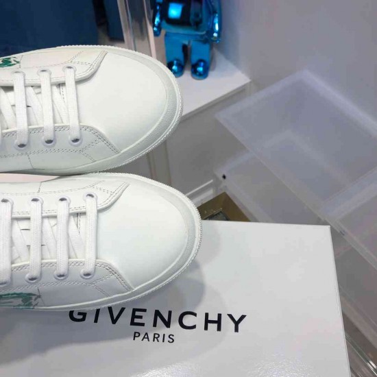 Givenchy  Sneakers GI0055