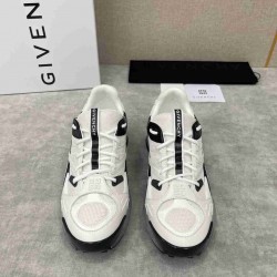 Givenchy   Sneakers GI0057