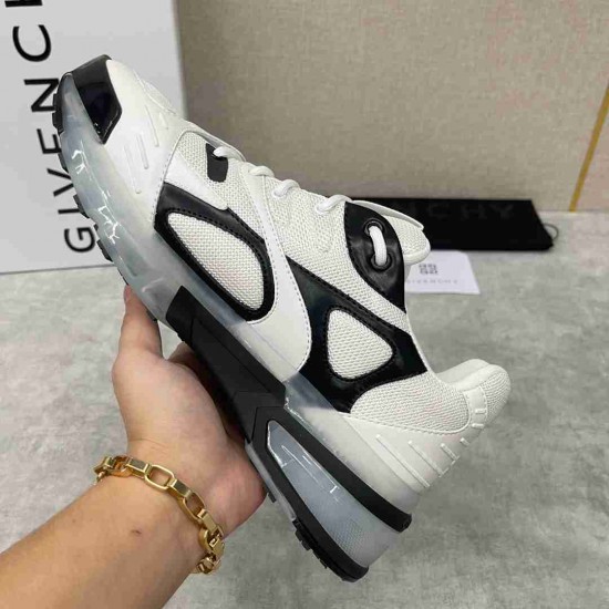 Givenchy   Sneakers GI0057