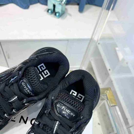 Givenchy   Sneakers GI0061
