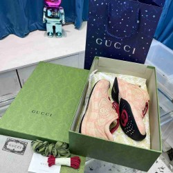 Gucci      Sneakers GU0230