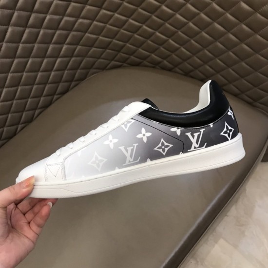 Louis Vuitton Sneakers LU0002