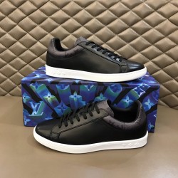 Louis Vuitton Sneakers LU0016