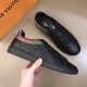 Louis Vuitton Sneakers LU0019