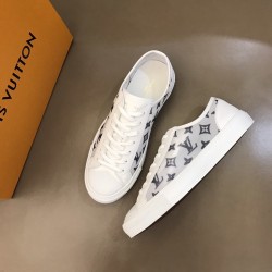 Louis Vuitton Sneakers LU0030