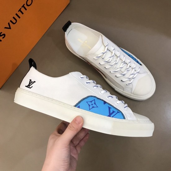 Louis Vuitton Sneakers LU0052
