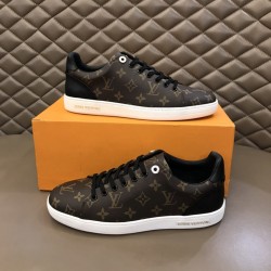 Louis Vuitton Sneakers LU0059