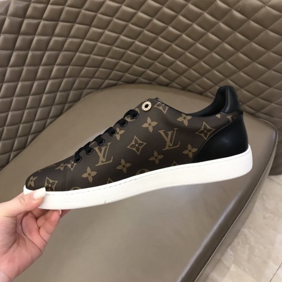 Louis Vuitton Sneakers LU0059