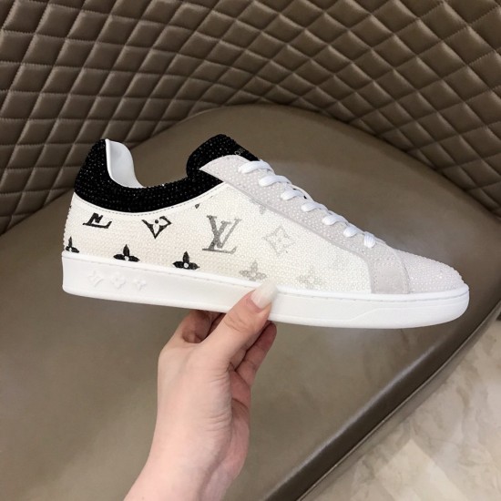 Louis Vuitton Sneakers LU0061