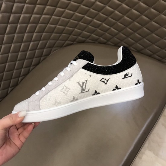 Louis Vuitton Sneakers LU0061