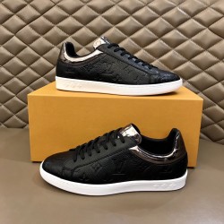 Louis Vuitton Sneakers LU0063