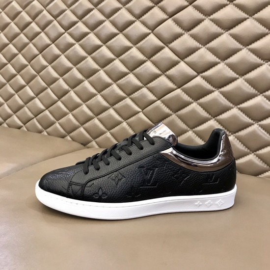 Louis Vuitton Sneakers LU0063