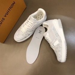 Louis Vuitton Sneakers LU0068