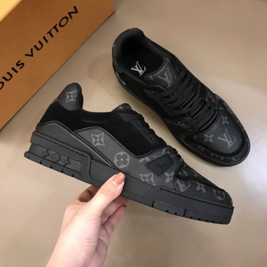 Louis Vuitton Sneakers LU0069