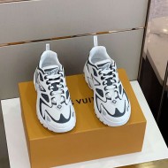 Louis Vuitton Sneakers  LU0129