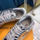 Louis Vuitton Sneakers  LU0133