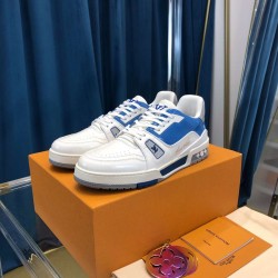 Louis Vuitton Sneakers  LU0147