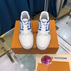 Louis Vuitton Sneakers  LU0147