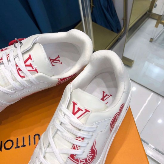 Louis Vuitton Sneakers  LU0148