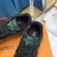 Louis Vuitton Sneakers  LU0152