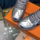 Louis Vuitton Sneakers  LU0154