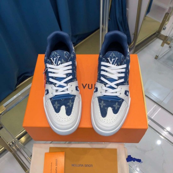 Louis Vuitton Sneakers  LU0159