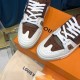 Louis Vuitton Sneakers  LU0165