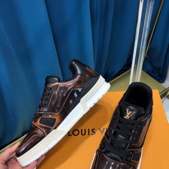 Louis Vuitton Sneakers  LU0171