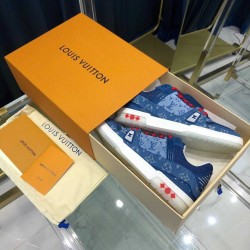 Louis Vuitton Sneakers  LU0173