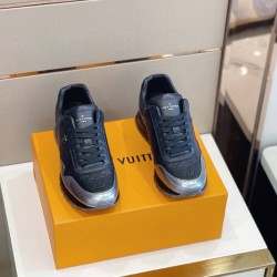 Louis Vuitton Sneakers  LU0189