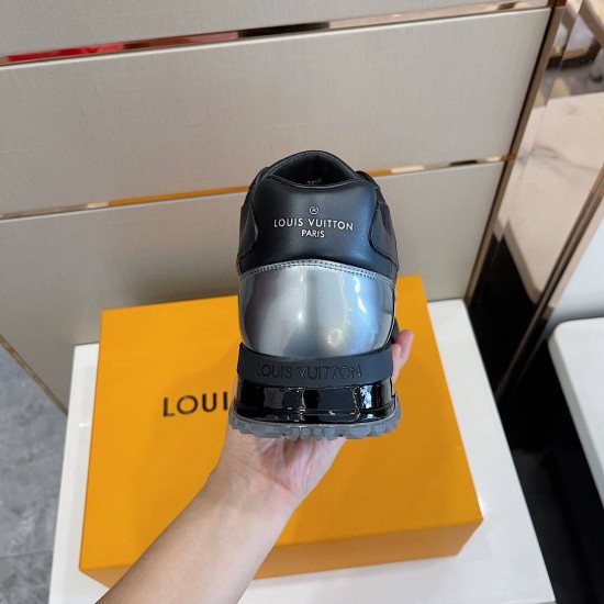 Louis Vuitton Sneakers  LU0189