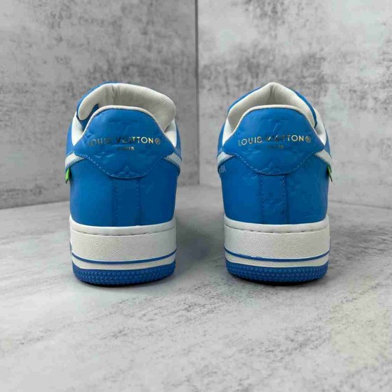 Louis Vuitton  Sneakers LU0219
