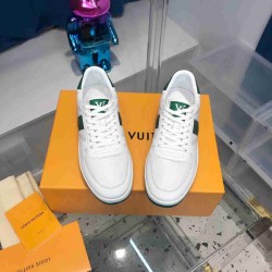 Louis Vuitton   Sneakers LU0231