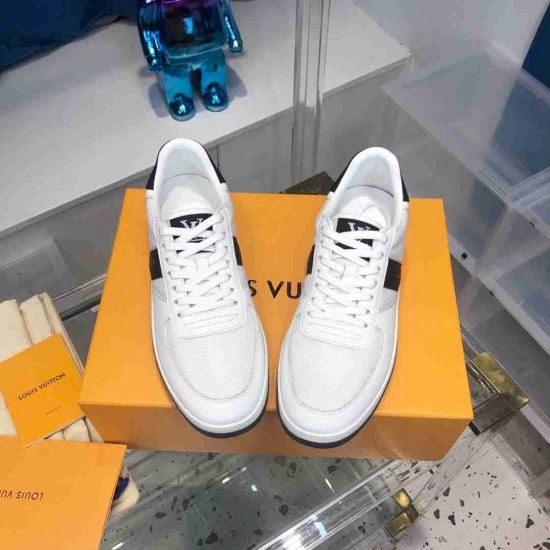 Louis Vuitton   Sneakers LU0234