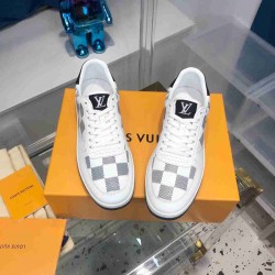 Louis Vuitton   Sneakers LU0236