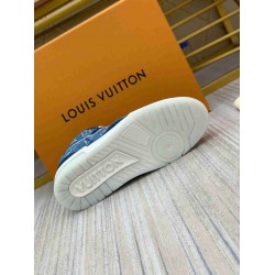 Louis Vuitton   Sneakers LU0254