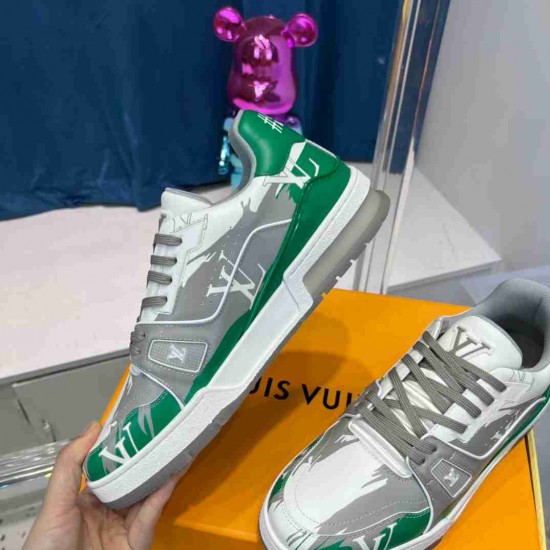 Louis Vuitton   Sneakers LU0260