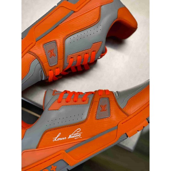 Louis Vuitton   Sneakers LU0264