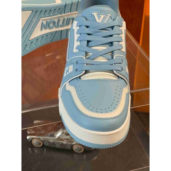 Louis Vuitton   Sneakers LU0275